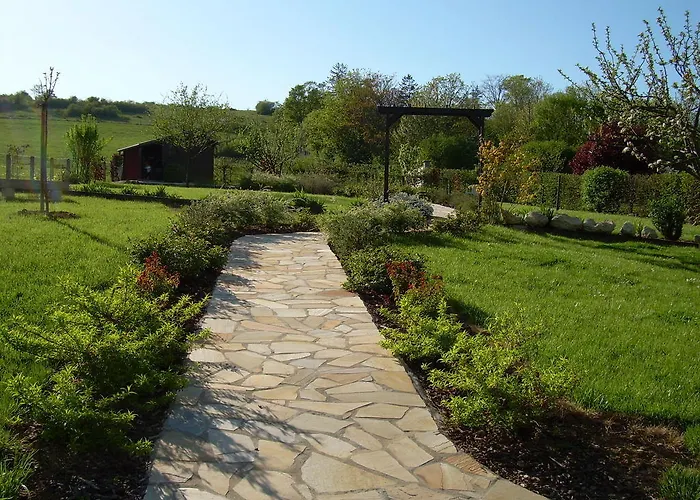 Hotel-logis La Coraline Отель Ганна